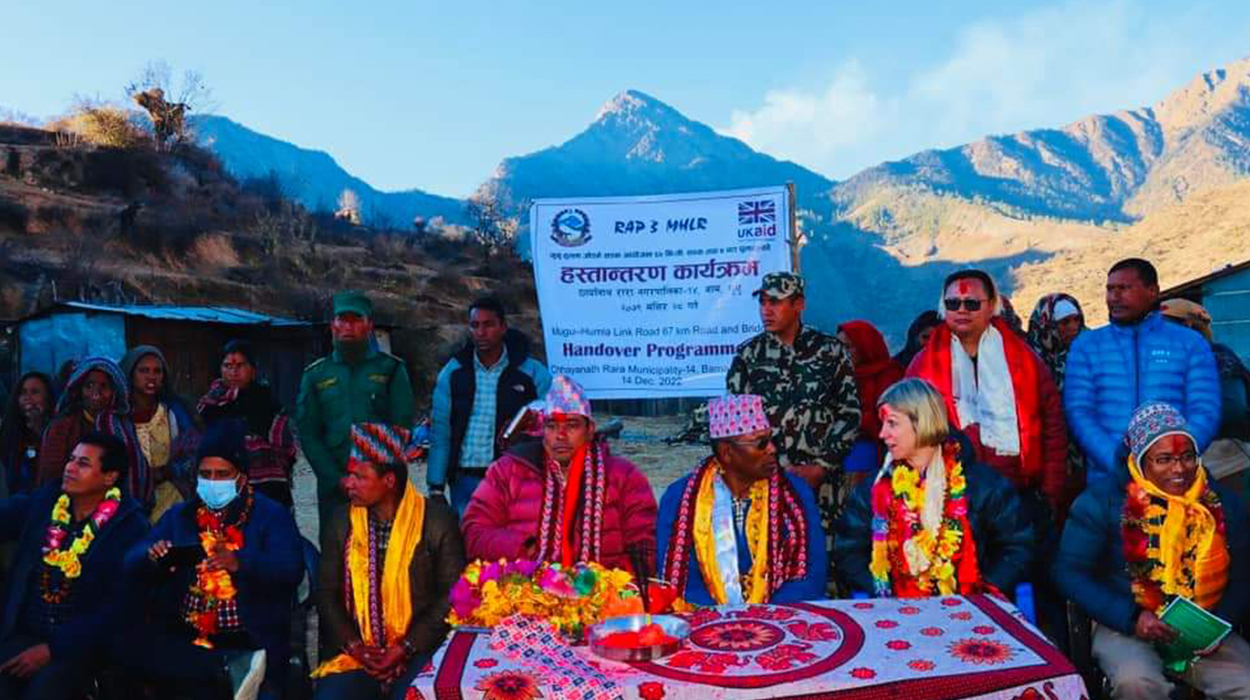 हुम्ला मुगु सडक सञ्जालमा जोडीयो ।